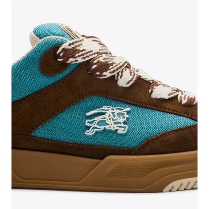Arc-sneakers i mocka och mesh Arc-sneakers i mocka och mesh