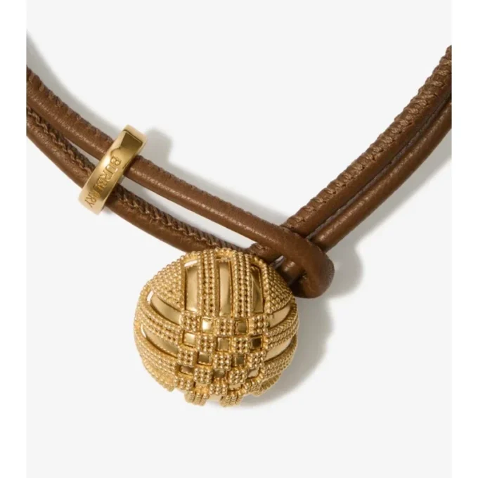 Armband i läder med rutmönster Armband i läder med rutmönster