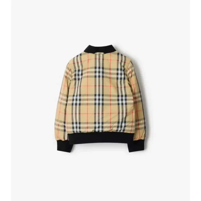 Avtagbar, varm nylonparkas Avtagbar, varm nylonparkas