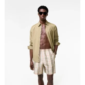 Badshorts med rutmönster