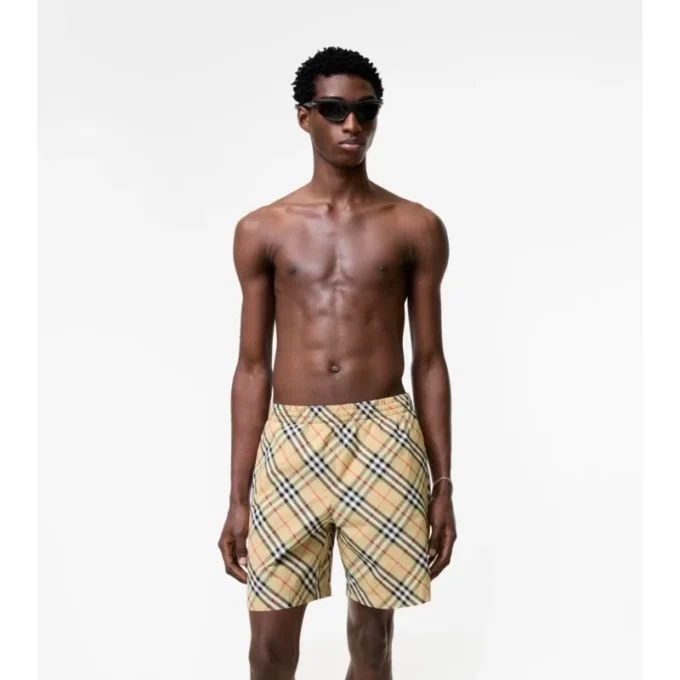 Badshorts med rutmönster Badshorts med rutmönster