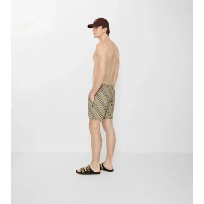 Badshorts med rutmönster Badshorts med rutmönster