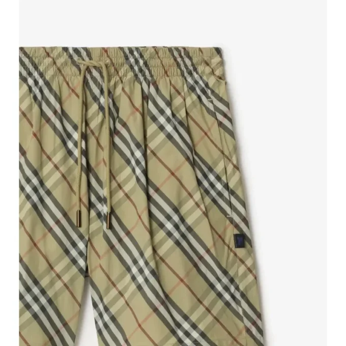 Badshorts med rutmönster Badshorts med rutmönster