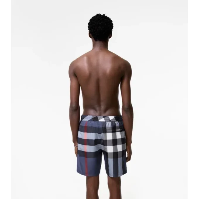 Badshorts med rutmönster Badshorts med rutmönster