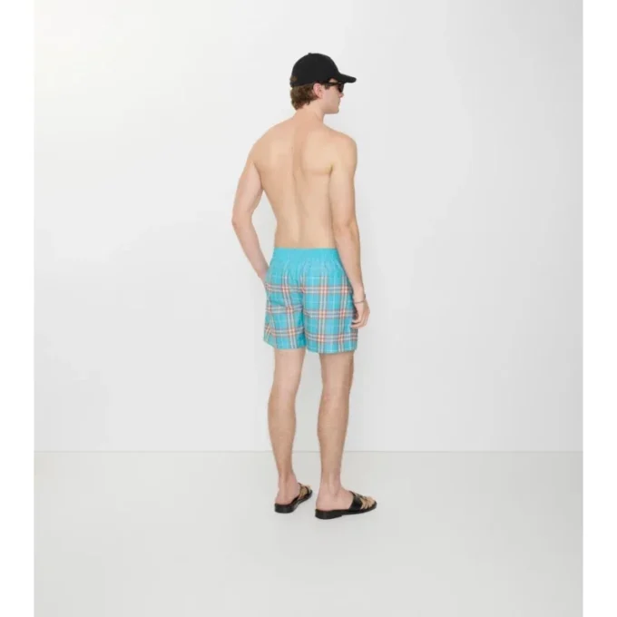 Badshorts med rutmönster i ton-i-ton Badshorts med rutmönster i ton-i-ton