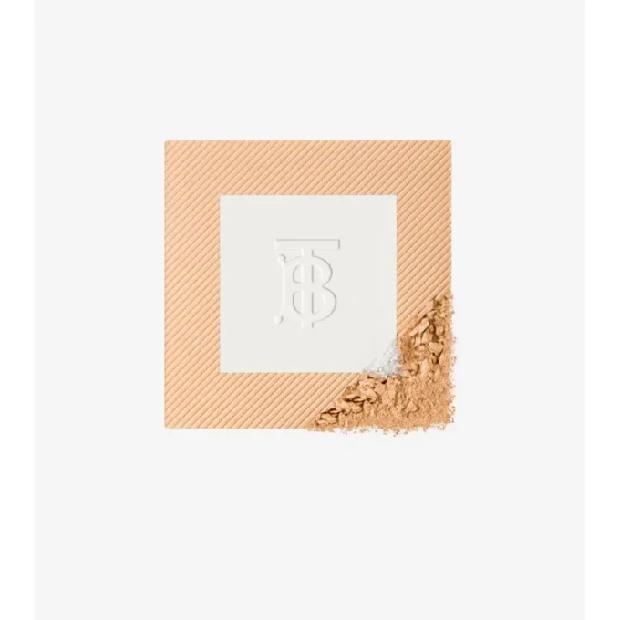 Beyond Wear Setting and Refining Powder – Medium Beyond Wear Setting and Refining Powder – Medium
