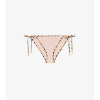 Bikinitrosor med rutmönster