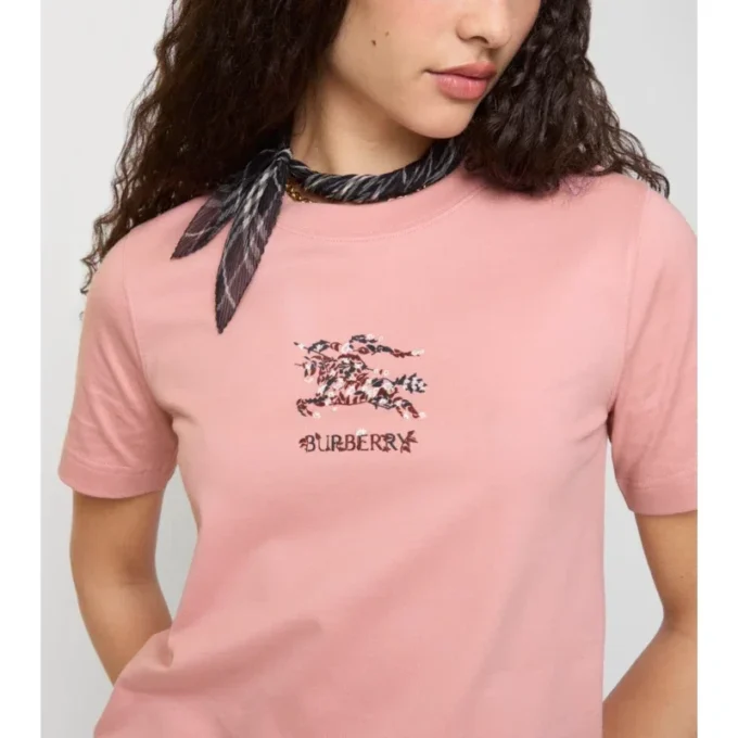 Blommigt EKD-t-shirt i bomull Blommigt EKD-t-shirt i bomull