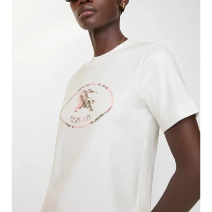 Bomullst-shirt med rutmönster och riddarmotiv Bomullst-shirt med rutmönster och riddarmotiv