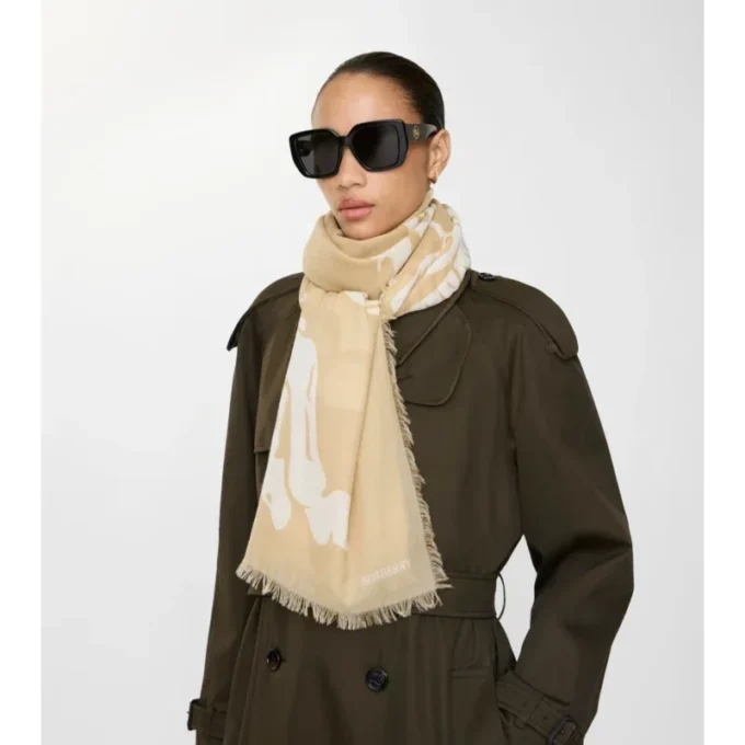 Bred EKD-ullscarf Bred EKD-ullscarf