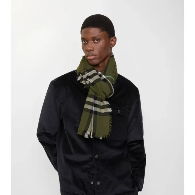 Bred rutig ullscarf Bred rutig ullscarf