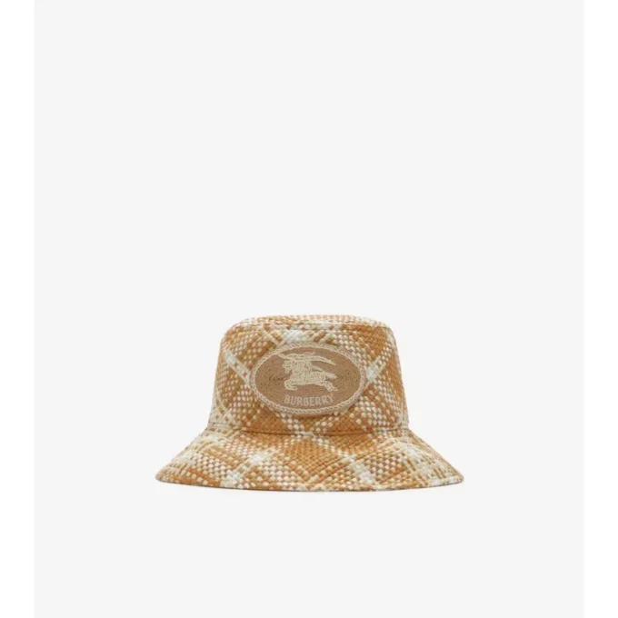 Bucket hat med raffiaeffekt och riddarstämpel Bucket hat med raffiaeffekt och riddarstämpel