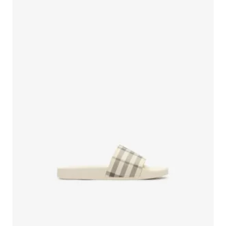 Check-sandaler