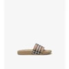 Check-sandaler