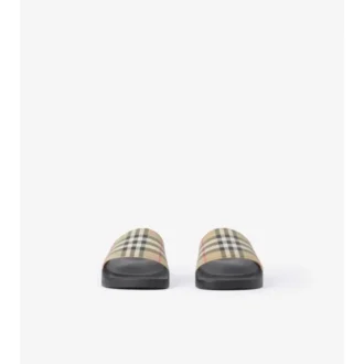 Check-sandaler