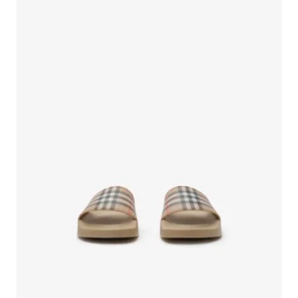 Check-sandaler