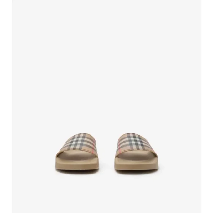 Check-sandaler