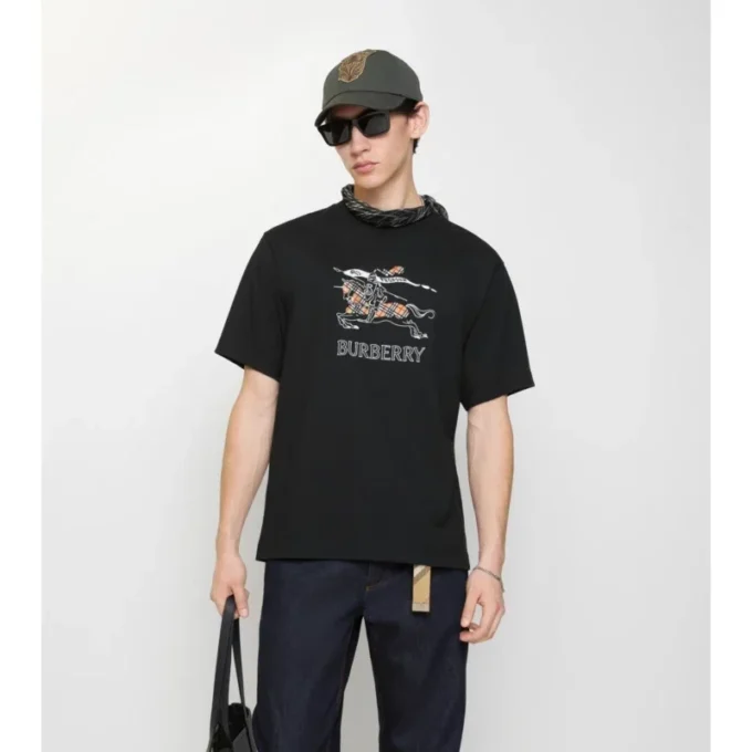EKD Sketch T-shirt i bomull EKD Sketch T-shirt i bomull