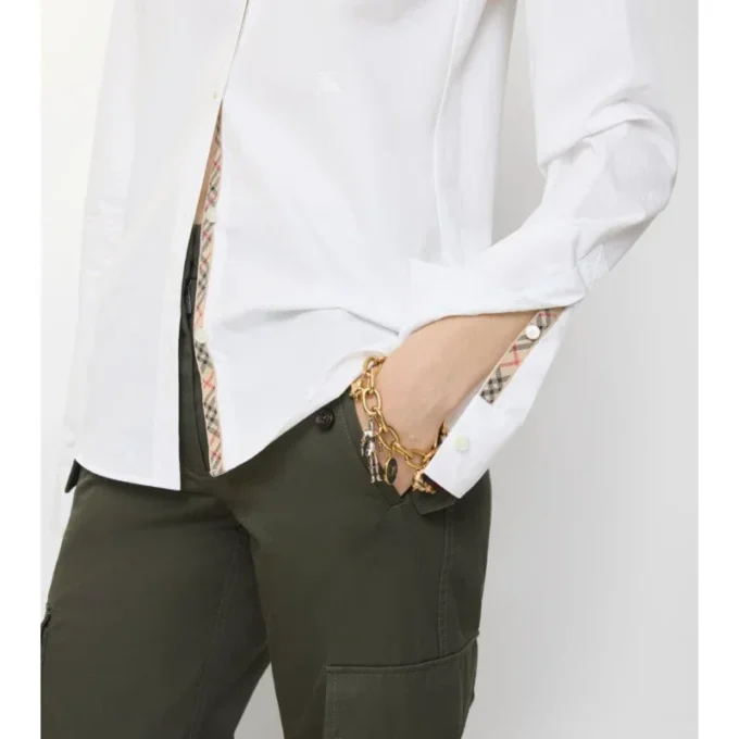 Formell skjorta i bomullspoplin med normal passform Formell skjorta i bomullspoplin med normal passform