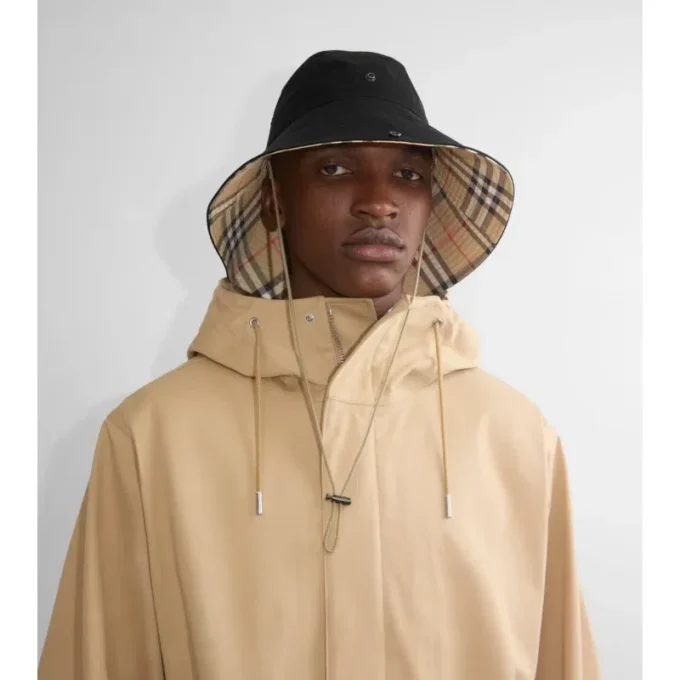 Gabardine-hatt med rutmönster
