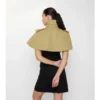 Gabardine-trenchcoat med cape Gabardine-trenchcoat med cape