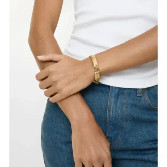 Graverat armband med rutmönster