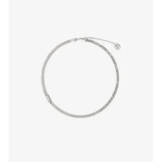 Graverat halsband med rutmönster 