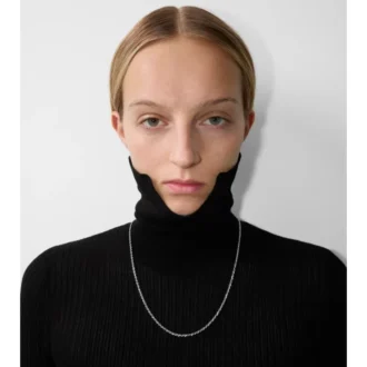 Halsband med sköldlås