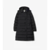 Halvlang pufferjacka i nylon med huva Halvlang pufferjacka i nylon med huva
