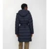 Halvlang pufferjacka i nylon med huva Halvlang pufferjacka i nylon med huva