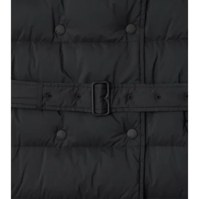 Halvlang pufferjacka i nylon med huva Halvlang pufferjacka i nylon med huva