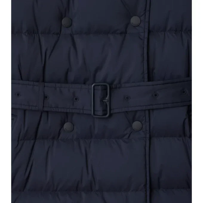 Halvlang pufferjacka i nylon med huva Halvlang pufferjacka i nylon med huva
