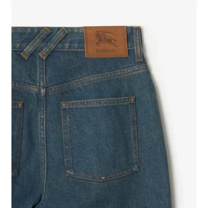 Högmidjade bootcut-jeans Högmidjade bootcut-jeans