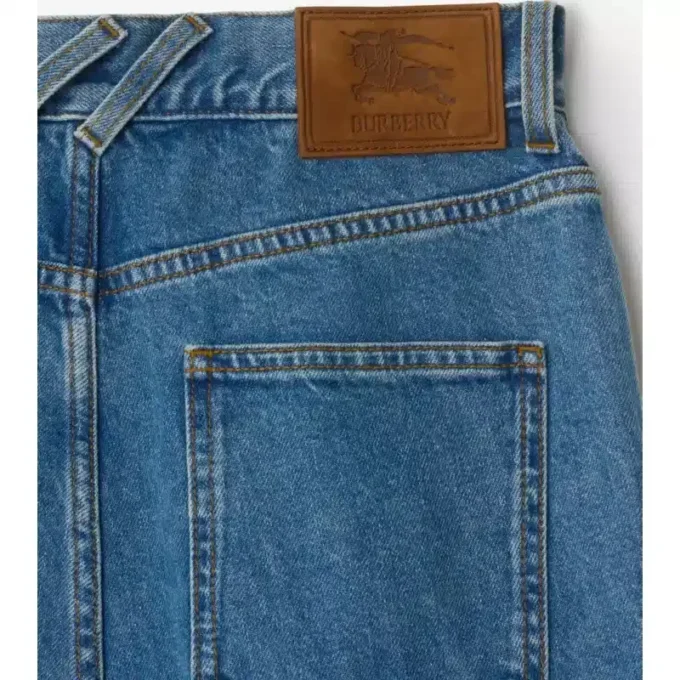 Högmidjade bootcut-jeans Högmidjade bootcut-jeans