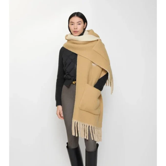 Huvtröja i alpaca-ullblandning med logotyp Huvtröja i alpaca-ullblandning med logotyp