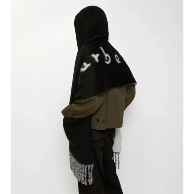 Huvtröja i alpaca-ullblandning med logotyp Huvtröja i alpaca-ullblandning med logotyp