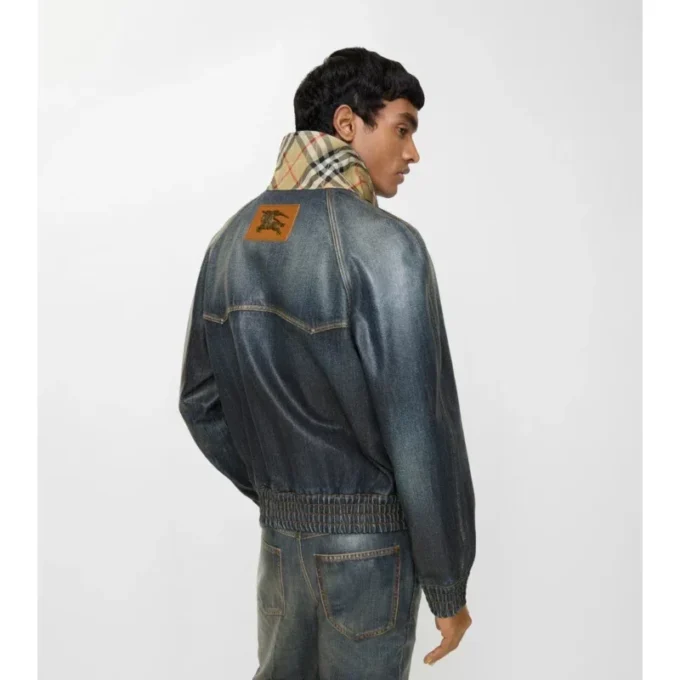 Jacka i belagd denim Jacka i belagd denim