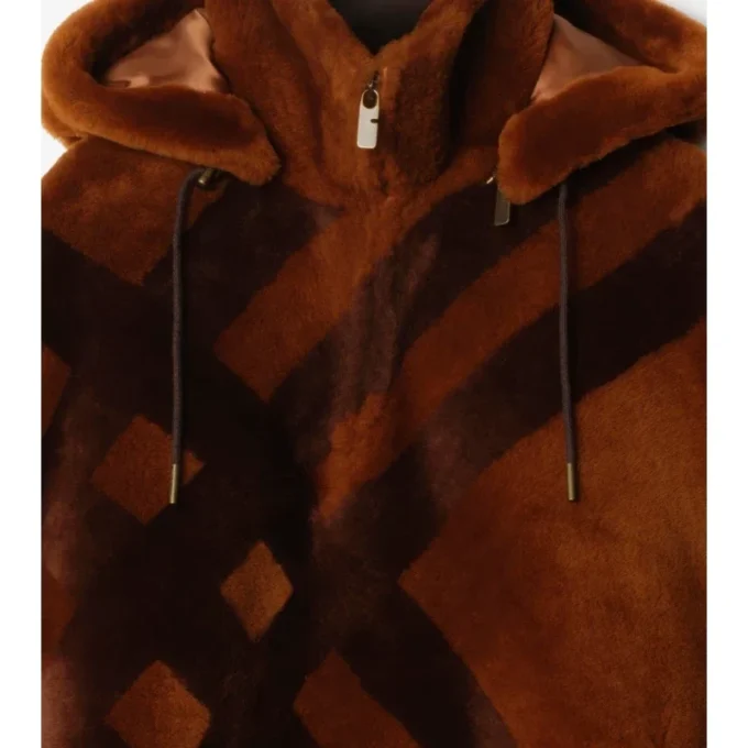 Kappa i intarsia med Burberry-rutmönster Kappa i intarsia med Burberry-rutmönster