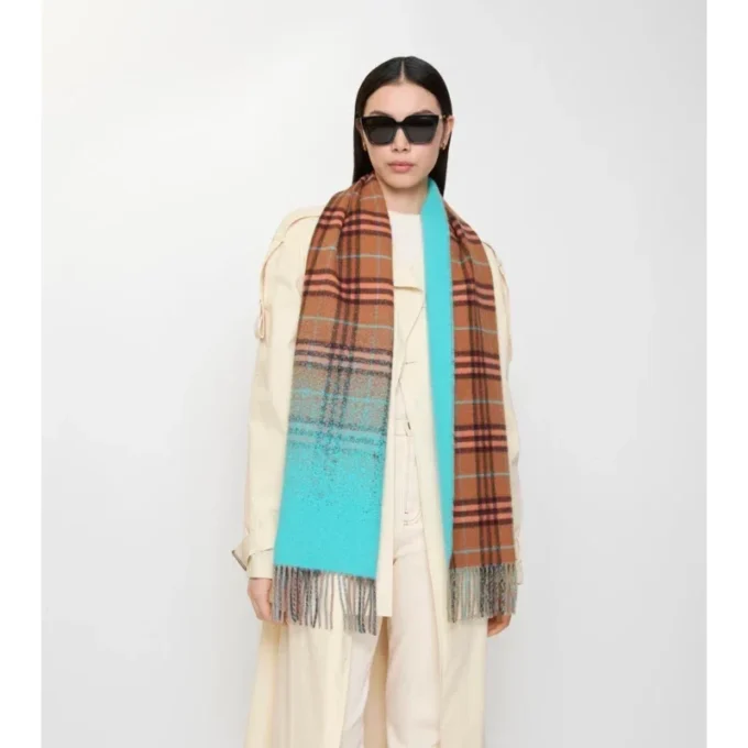 Kashmirscarf med gradientmönster Kashmirscarf med gradientmönster