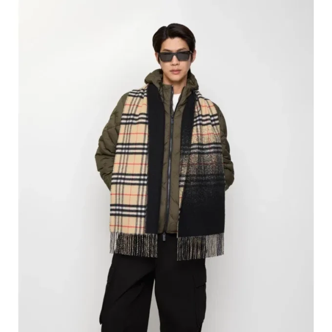 Kashmirscarf med gradientmönster Kashmirscarf med gradientmönster