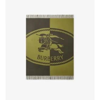 Knight Stamp-ullfilt