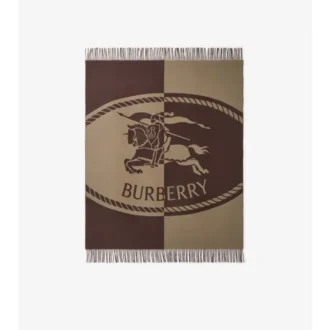 Knight Stamp-ullfilt