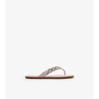 Kolla i Pavilion-sandaler