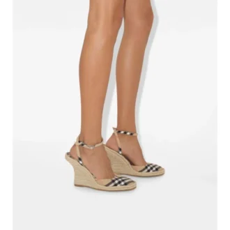 Kolla in Mews espadriller Pumps