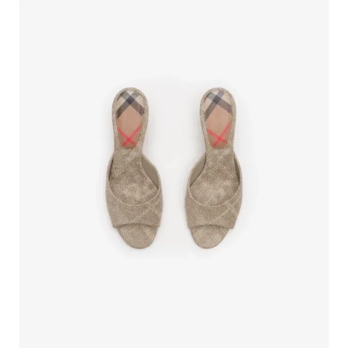 Kolla in Mews låga sandaler Kolla in Mews låga sandaler