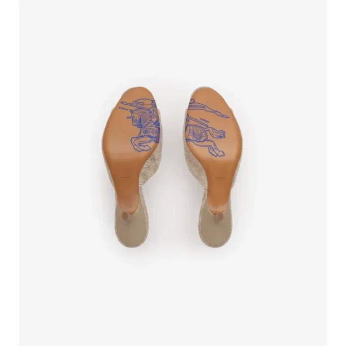 Kolla in Mews låga sandaler Kolla in Mews låga sandaler