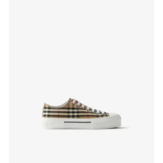 Kolla in Sneakers
