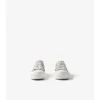 Kolla in Sneakers