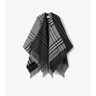 Kontrastrutig kappa i jacquard av ull och kashmir Kontrastrutig kappa i jacquard av ull och kashmir