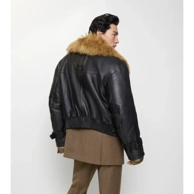 Kort jacka i shearling Kort jacka i shearling